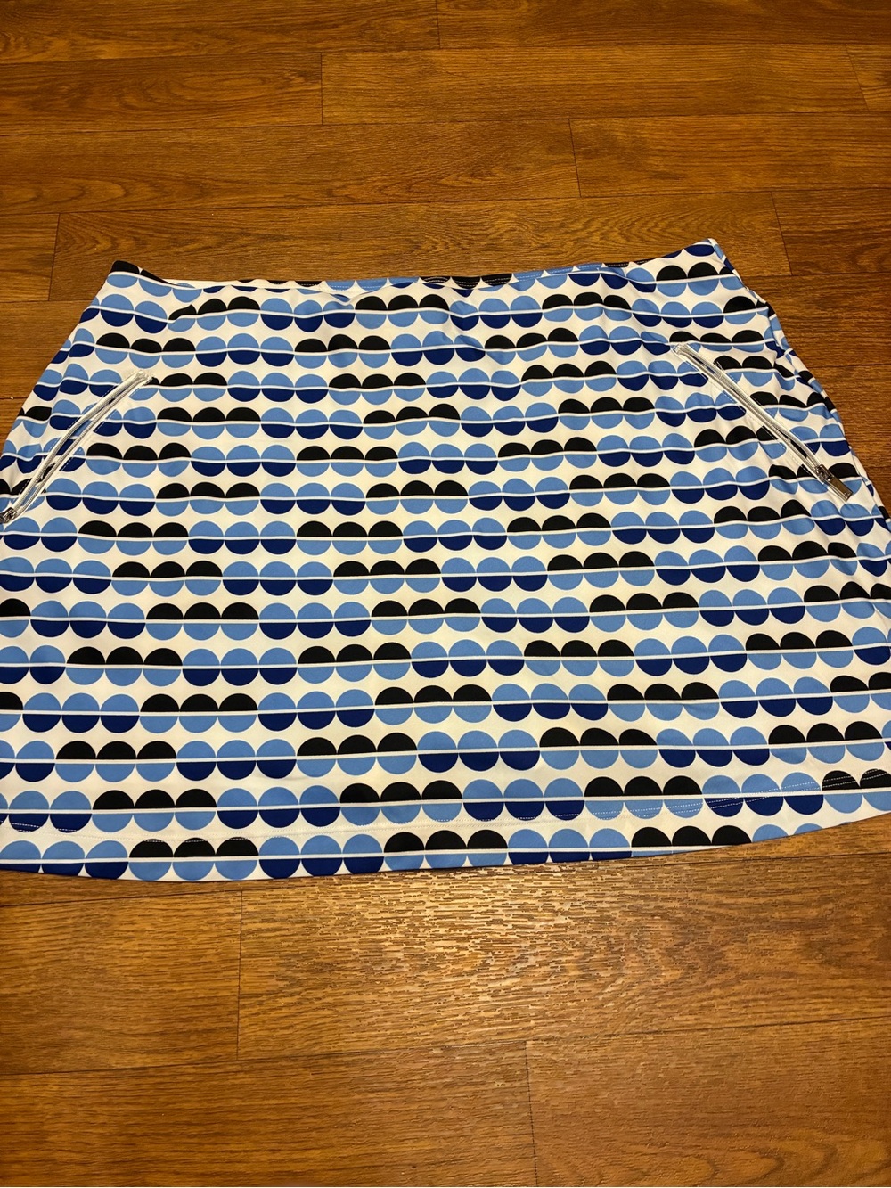 Tail Blue, Black and White Graphic Dot Skort Size XL NWT